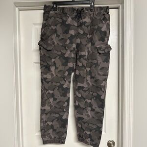 Airwalk Camouflage Cargo Pants - Black and Gray